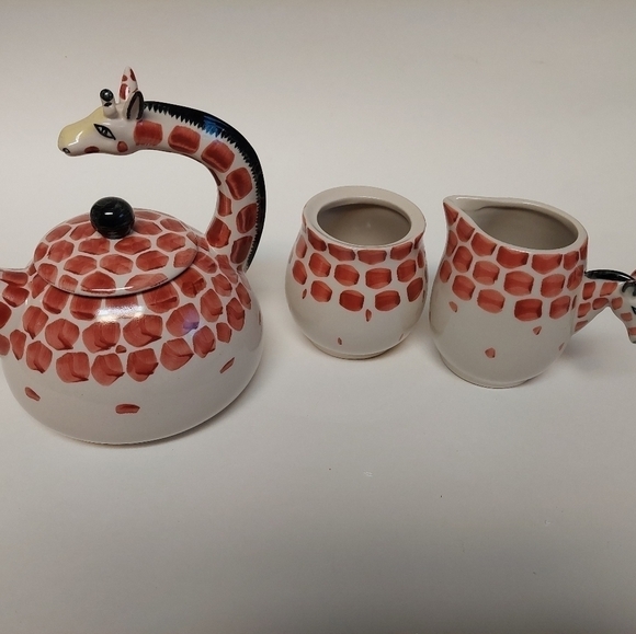Vintage* (1998) Pier 1 Giraffe Teapot, Creamer and Uncovered Sugar Bowl - Picture 2 of 6